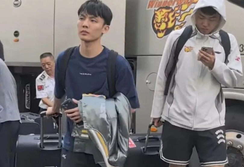 预测游戏-广东男篮今日早报！主场球票遭遇哄抢，杜峰指导或主动变阵，徐昕入选中国男篮